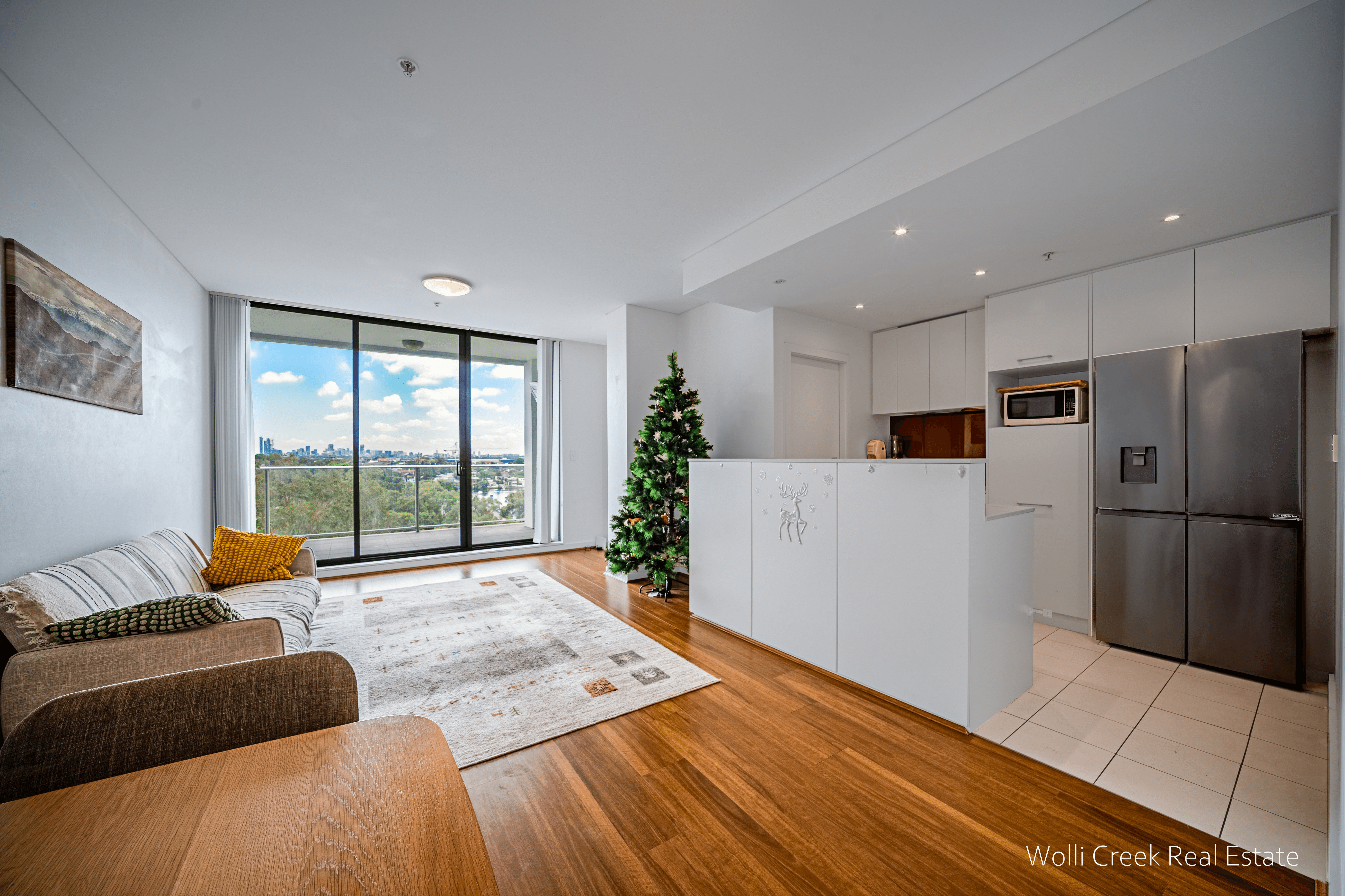 816/2 Brodie Spark Drive, WOLLI CREEK, NSW 2205