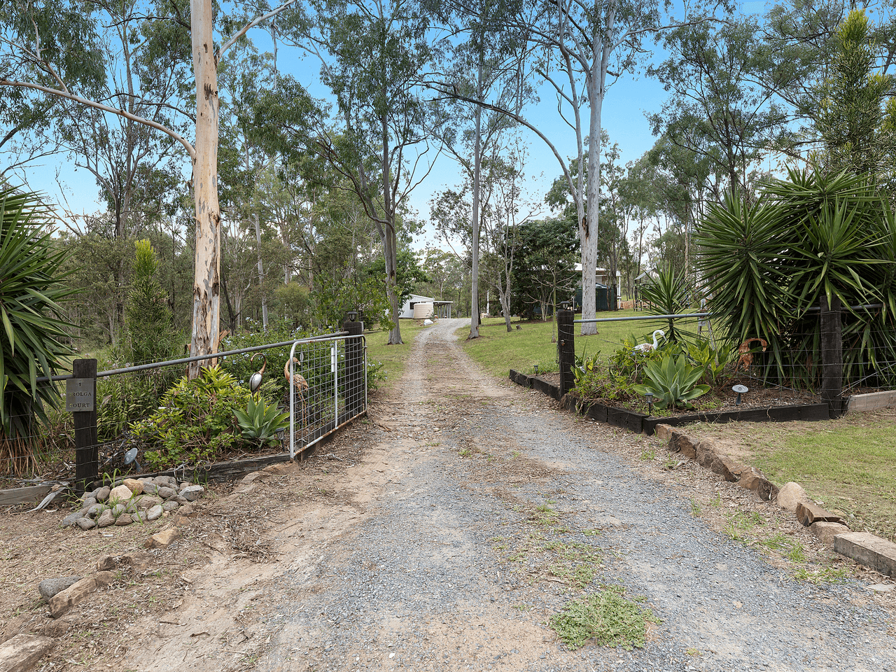 1 Brolga Court, REGENCY DOWNS, QLD 4341