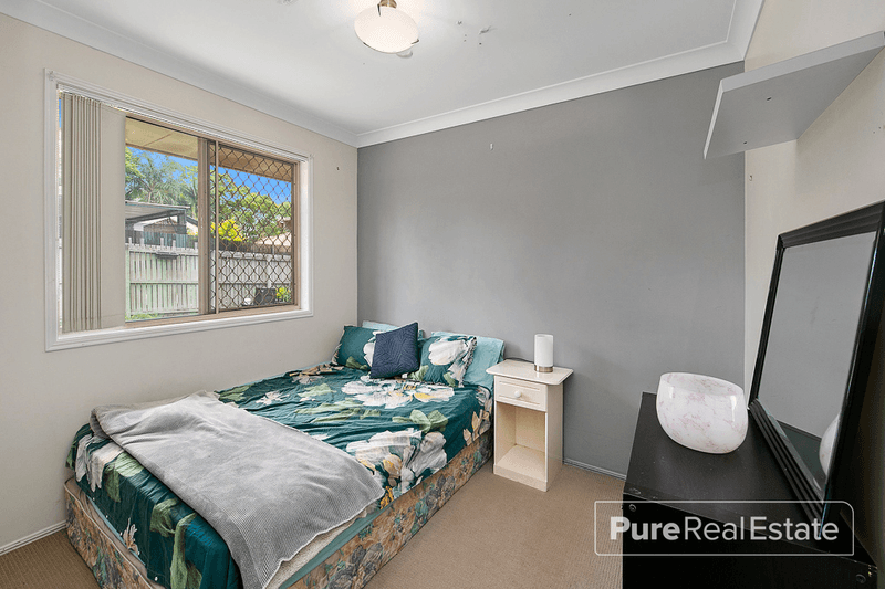 6 Bishop Court, LOGANLEA, QLD 4131