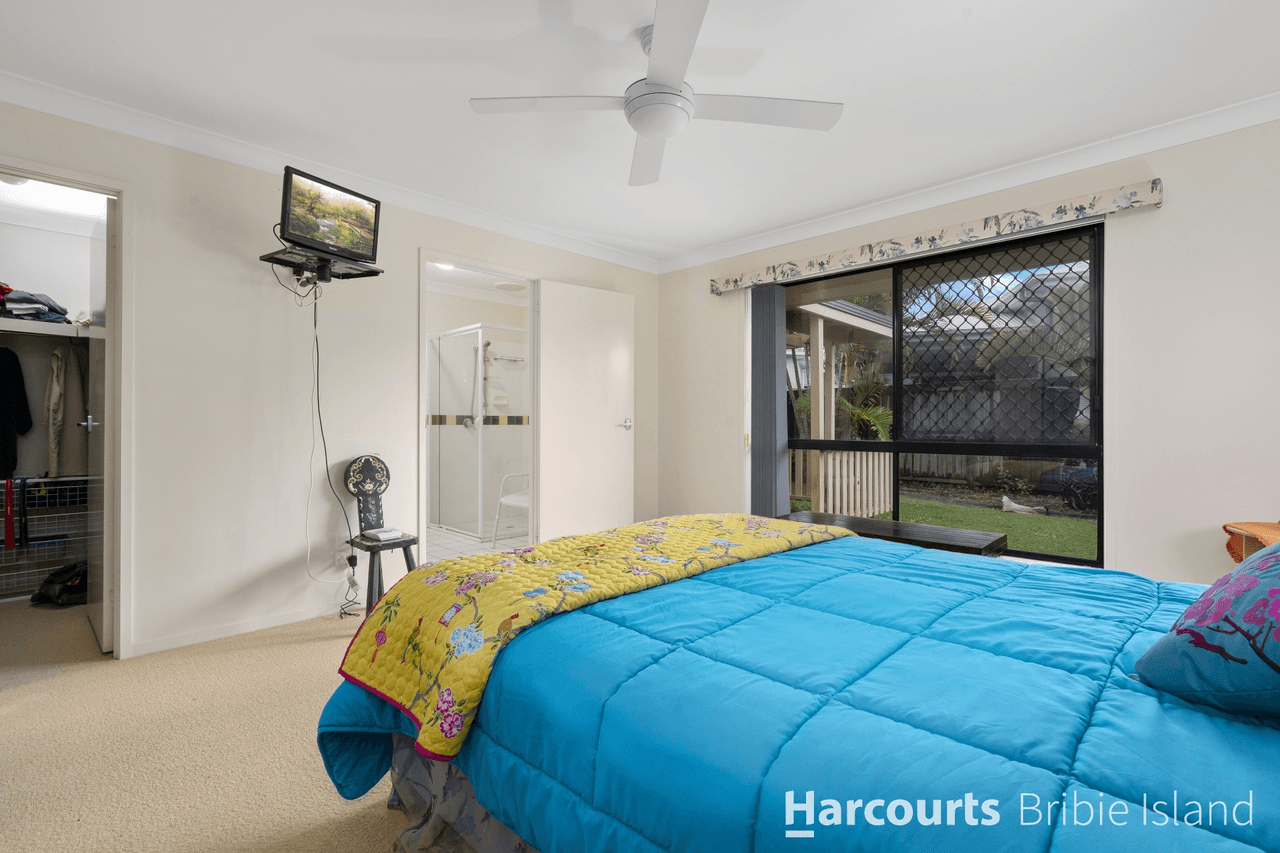 4/8 Spinnaker Drive, SANDSTONE POINT, QLD 4511