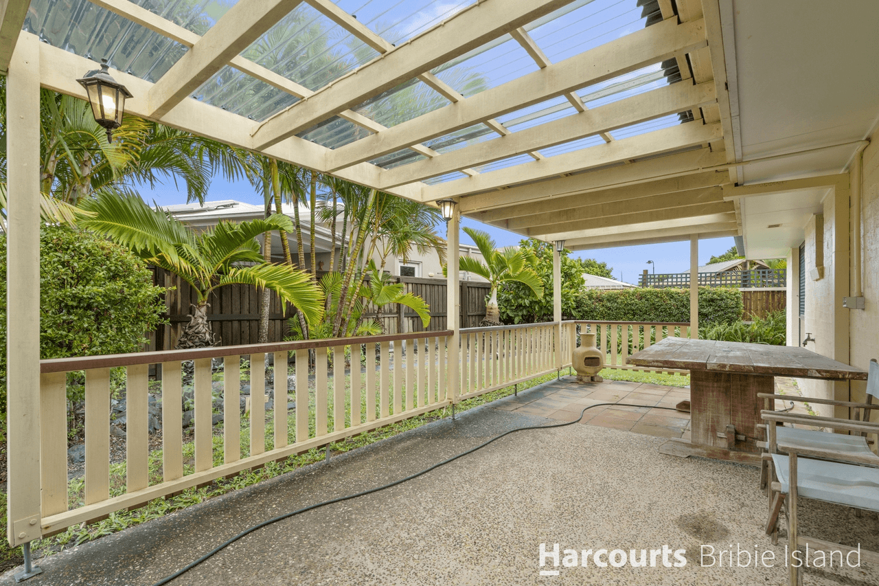 4/8 Spinnaker Drive, SANDSTONE POINT, QLD 4511