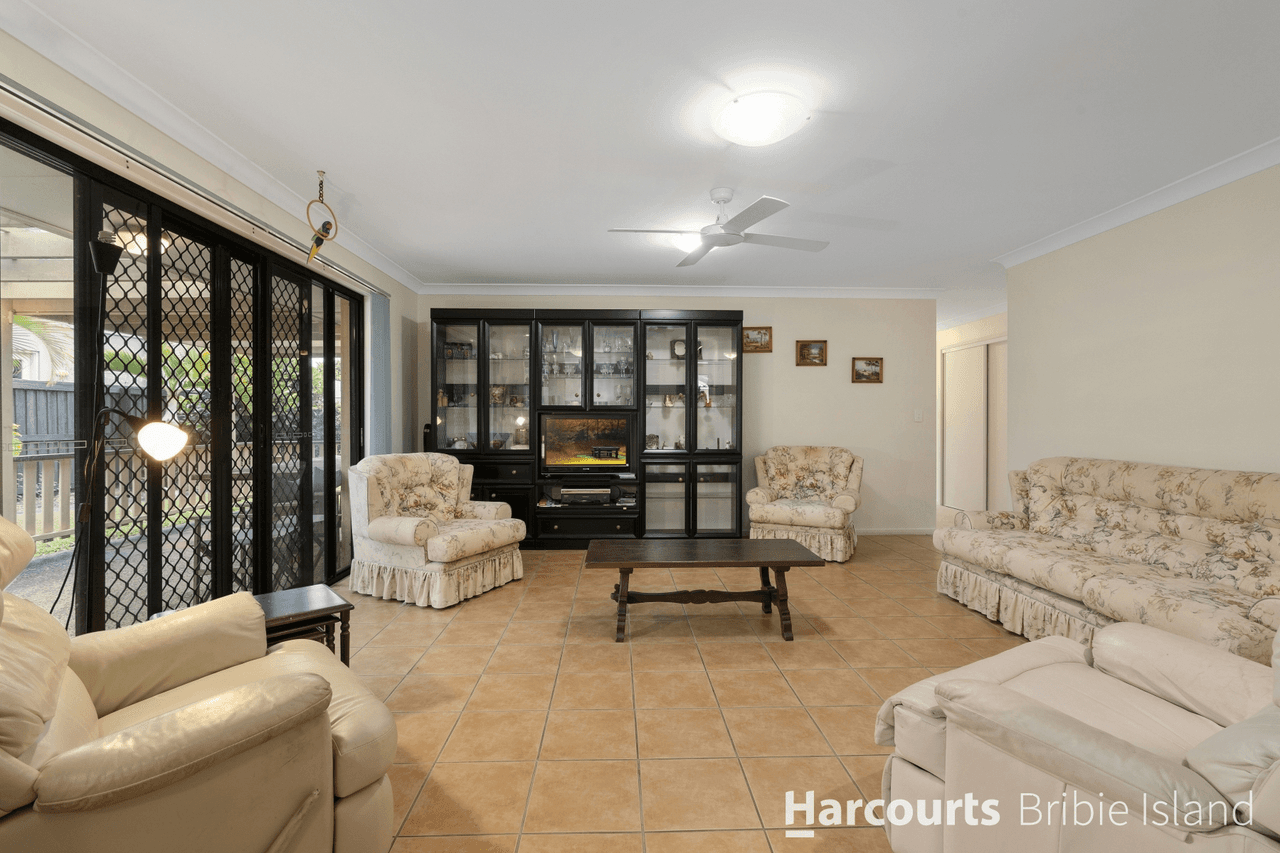 4/8 Spinnaker Drive, SANDSTONE POINT, QLD 4511