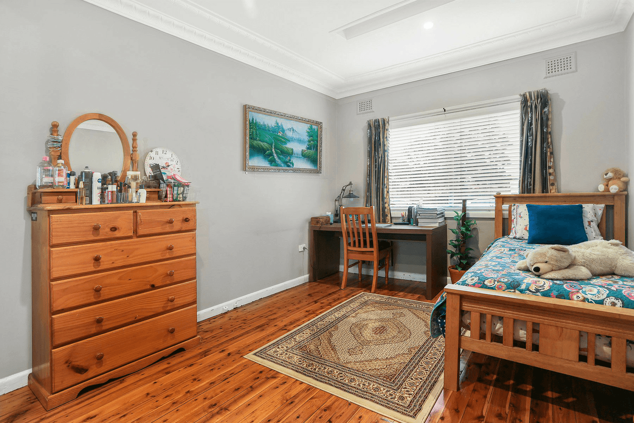 44 & 44a Portico Parade, TOONGABBIE, NSW 2146