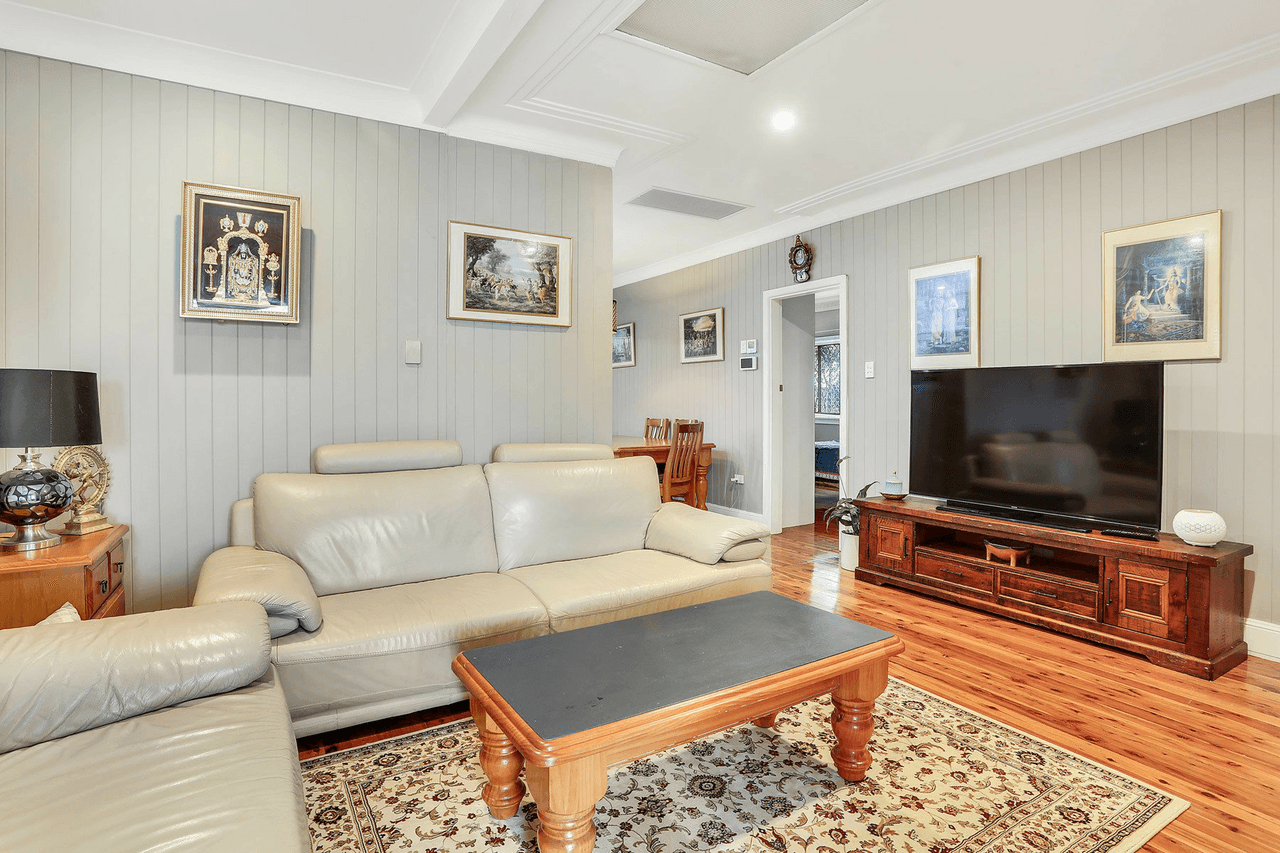 44 & 44a Portico Parade, TOONGABBIE, NSW 2146