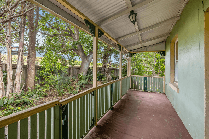 7  Alexander Street, NORTH TOOWOOMBA, QLD 4350