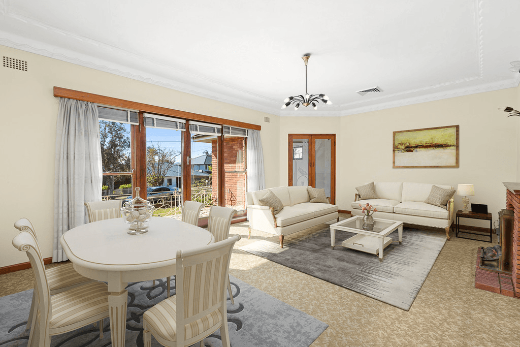 31 Swan Street, GLADESVILLE, NSW 2111