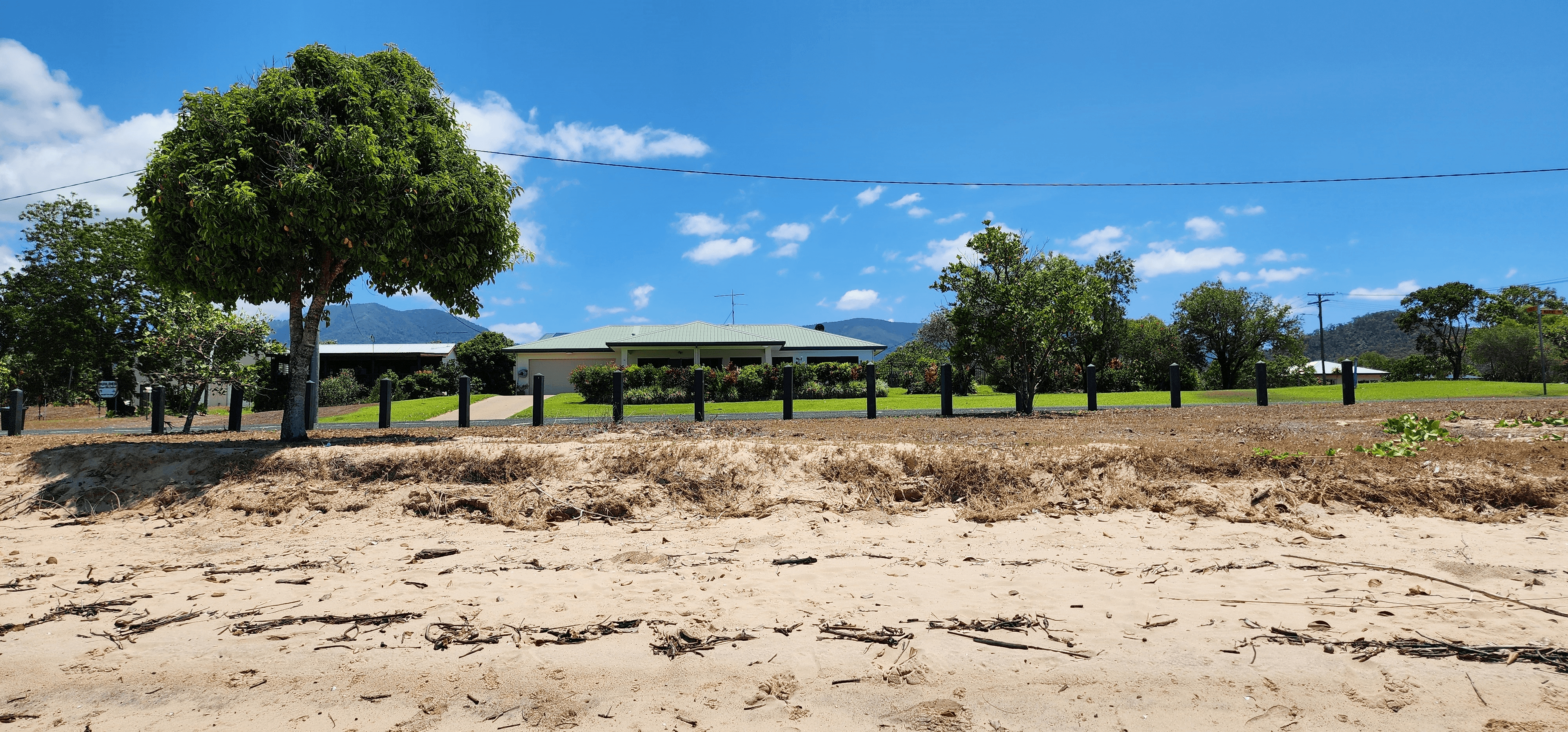 15 Marine Pde, Cardwell, QLD 4849