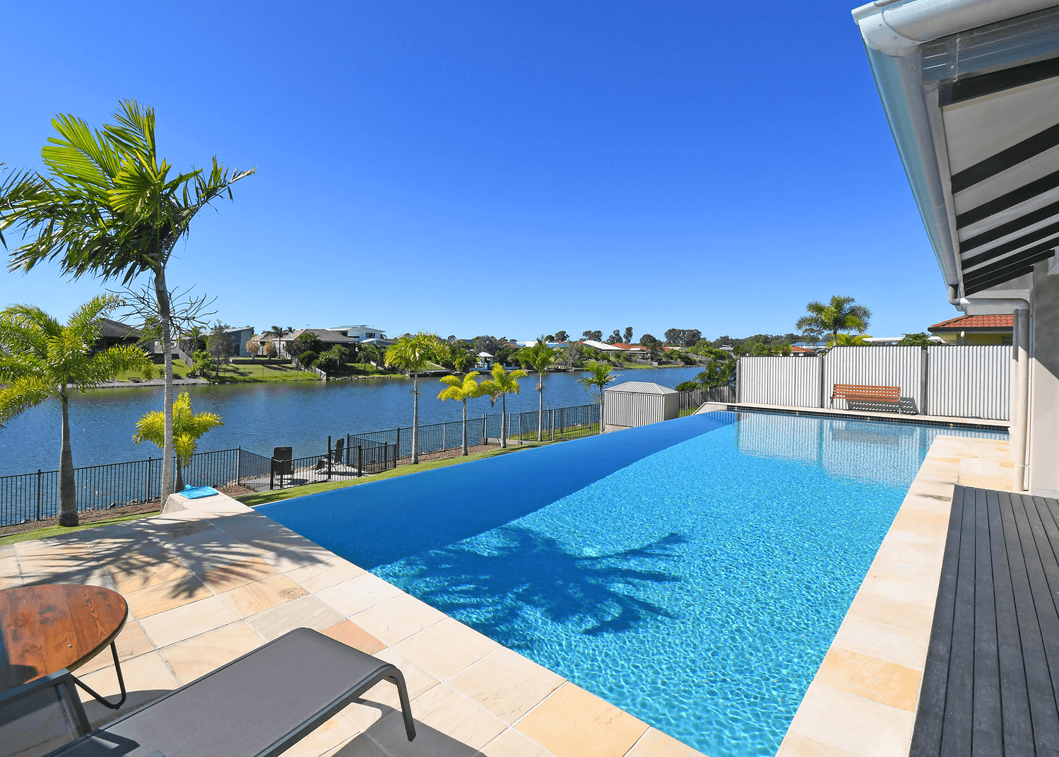 10 Earl St Vincent Circuit, ELI WATERS, QLD 4655