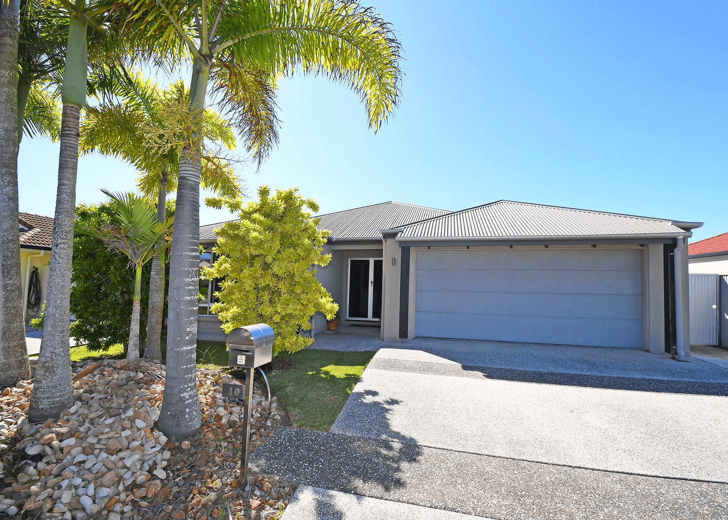 10 Earl St Vincent Circuit, ELI WATERS, QLD 4655