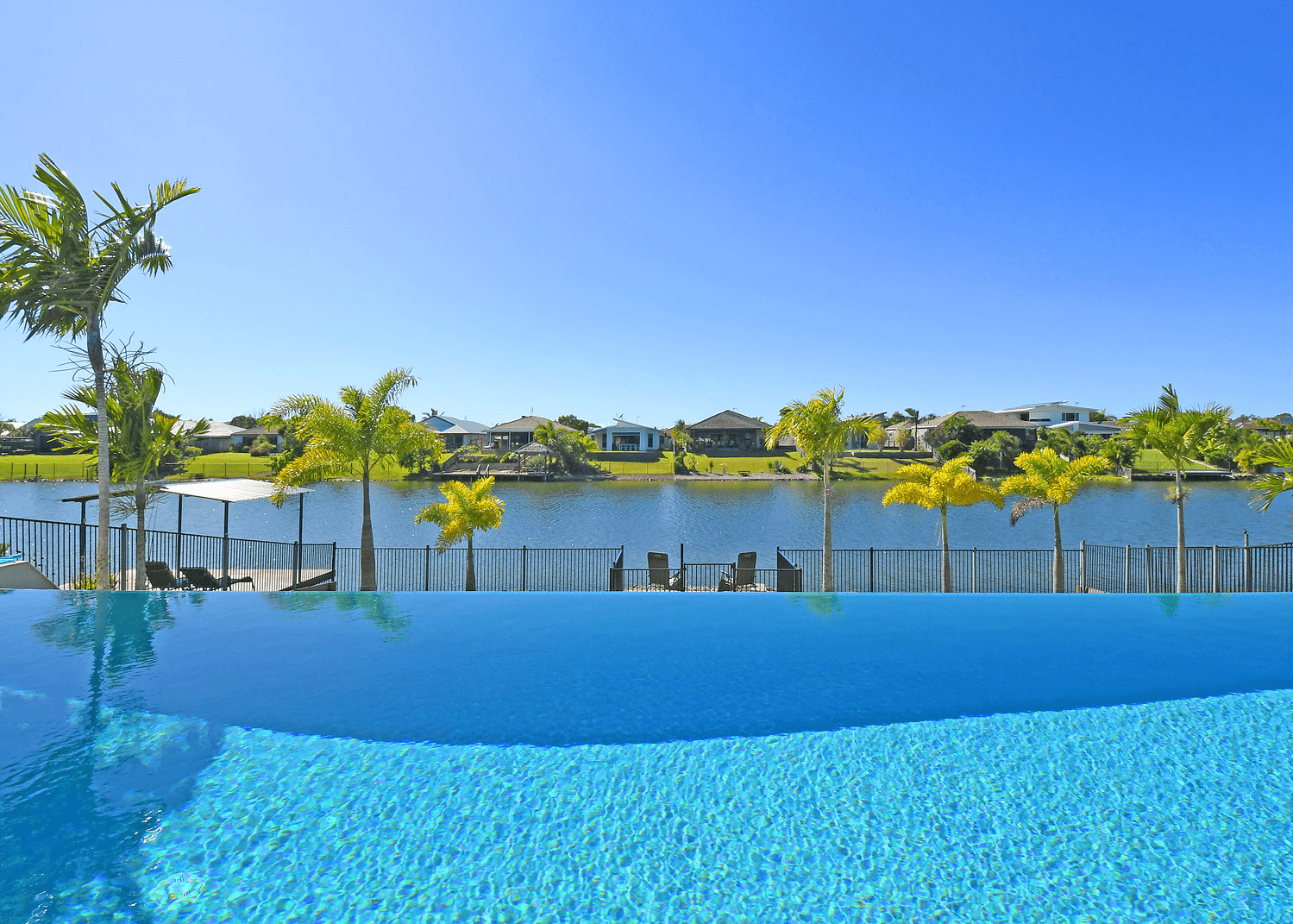 10 Earl St Vincent Circuit, ELI WATERS, QLD 4655