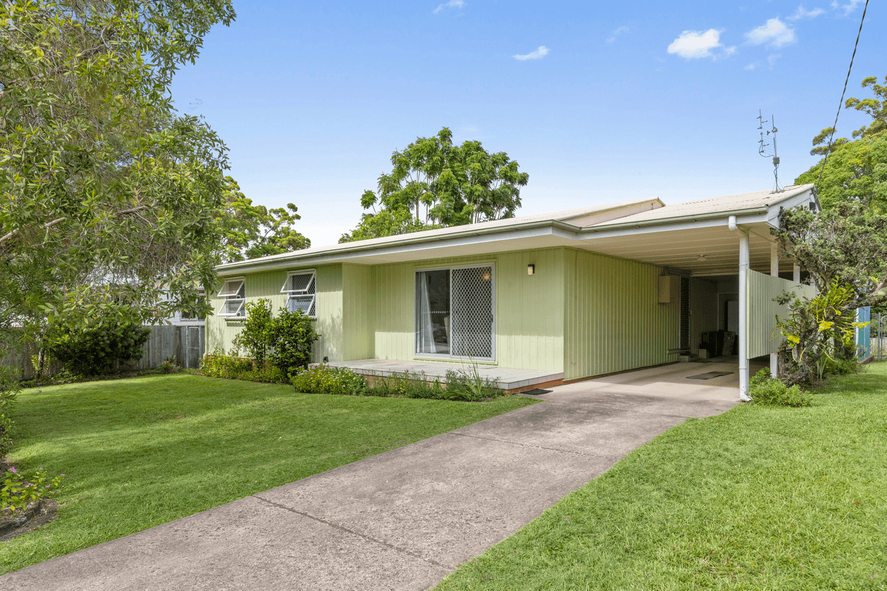 42 Hillcrest Avenue, NAMBOUR, QLD 4560