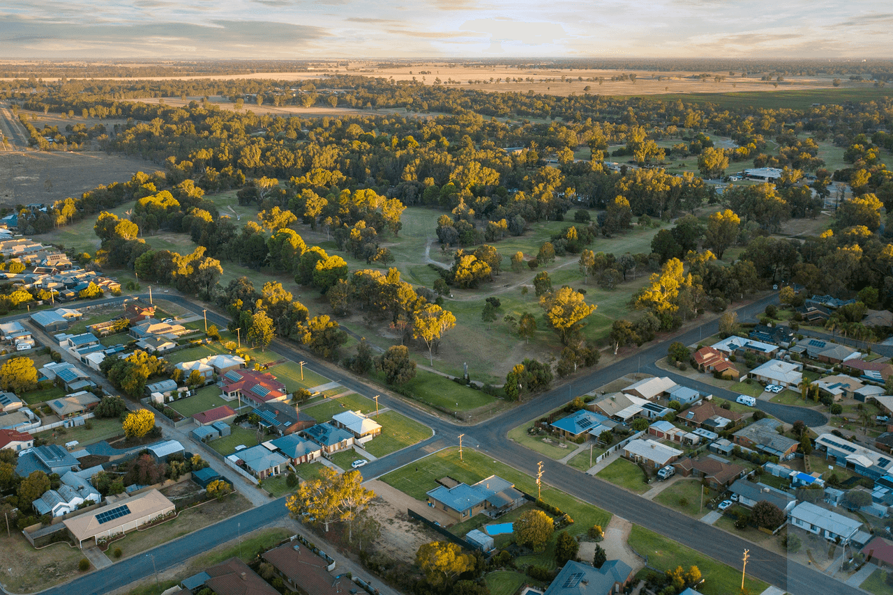 160-162 Deniliquin Street, Tocumwal, NSW 2714