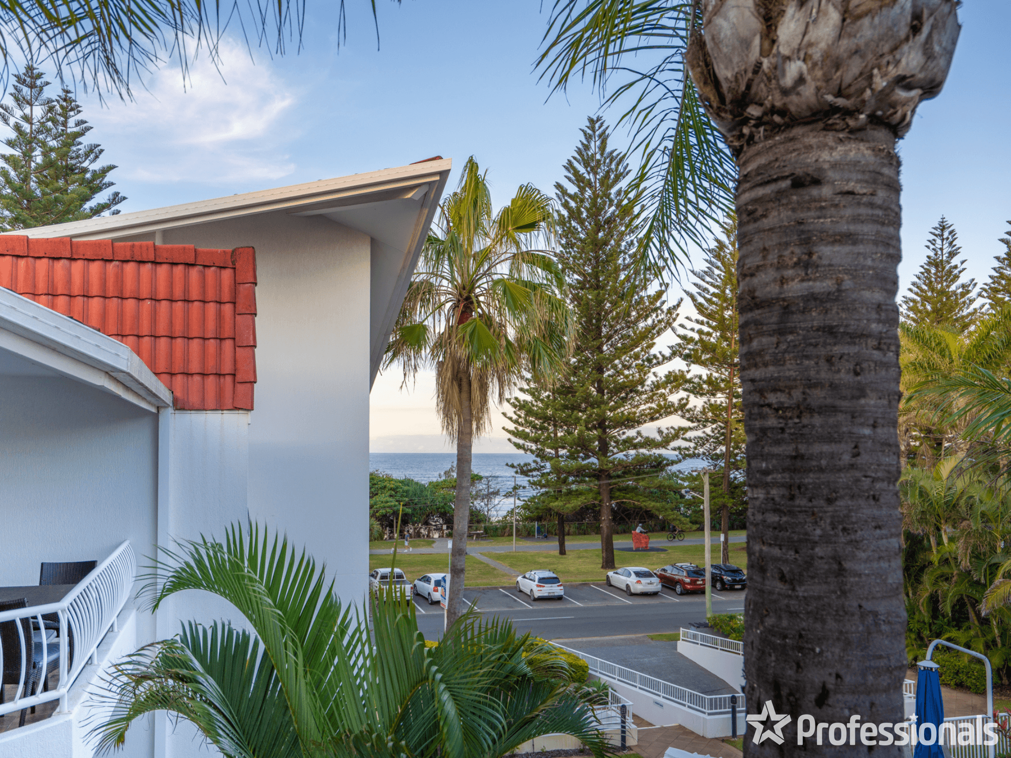 32/136 The Esplanade, BURLEIGH HEADS, QLD 4220