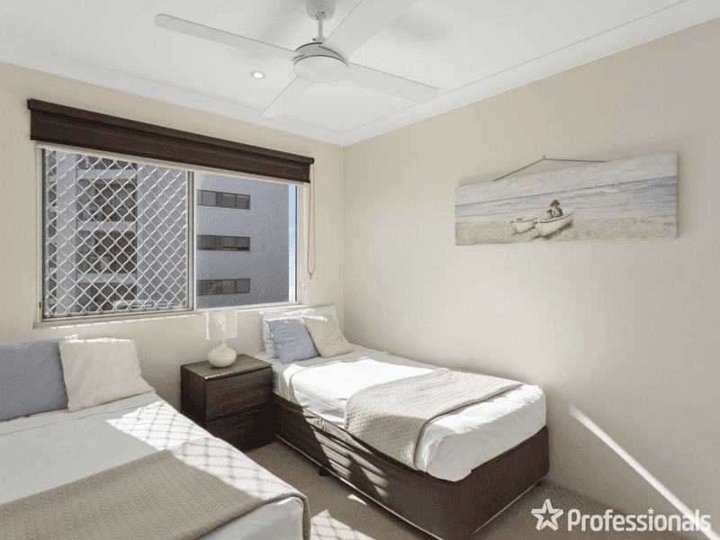 32/136 The Esplanade, BURLEIGH HEADS, QLD 4220