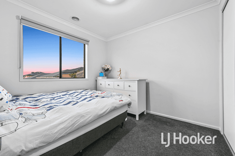 11 Carambola Place, BERWICK, VIC 3806