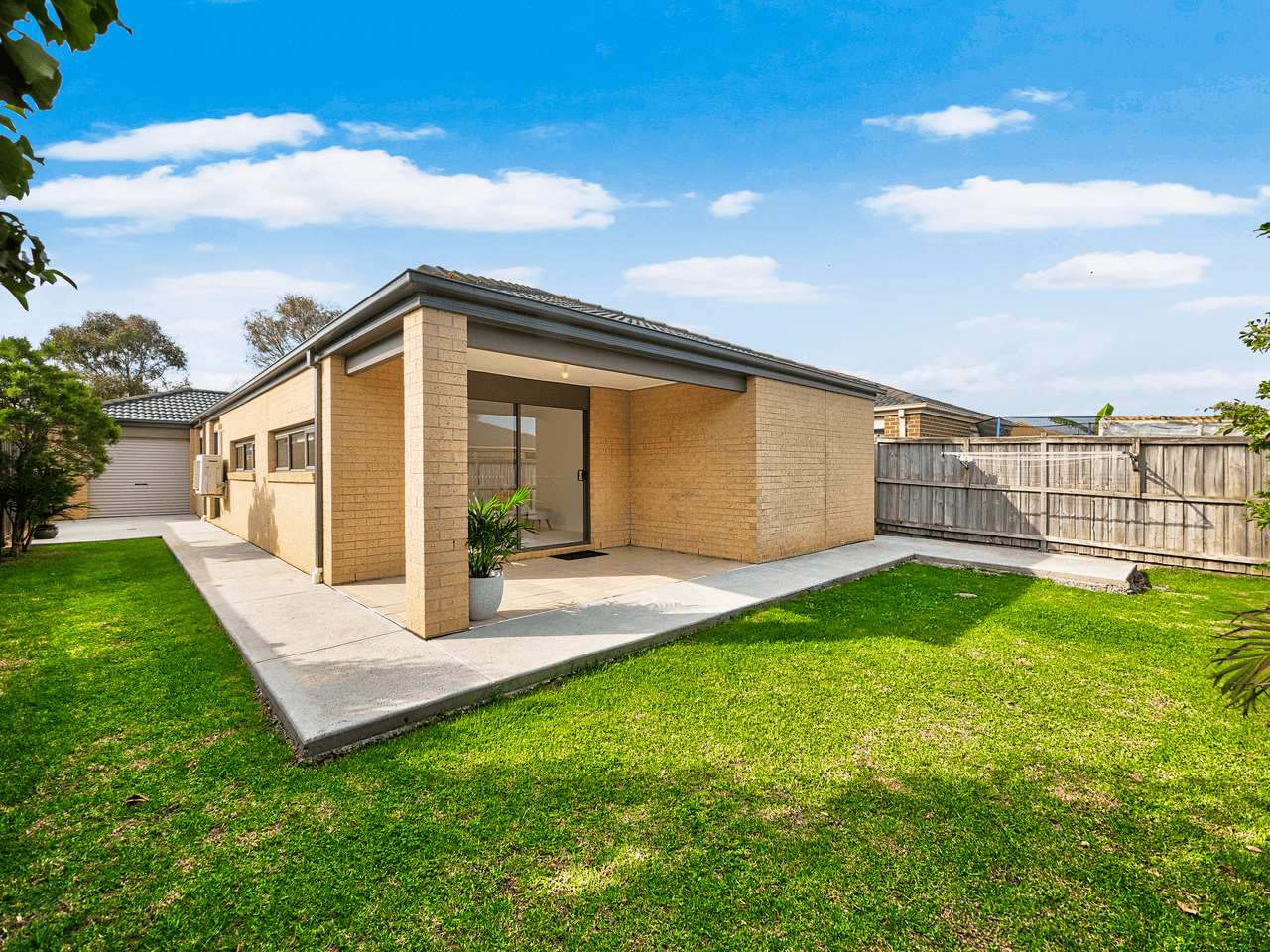 21 Evesham Street, CRANBOURNE NORTH, VIC 3977