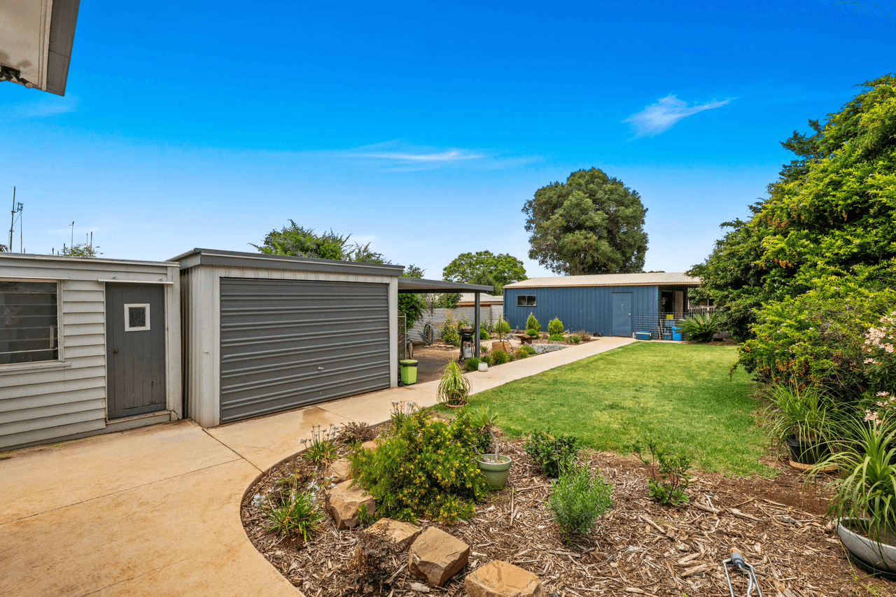 20 Second Avenue, HARRISTOWN, QLD 4350