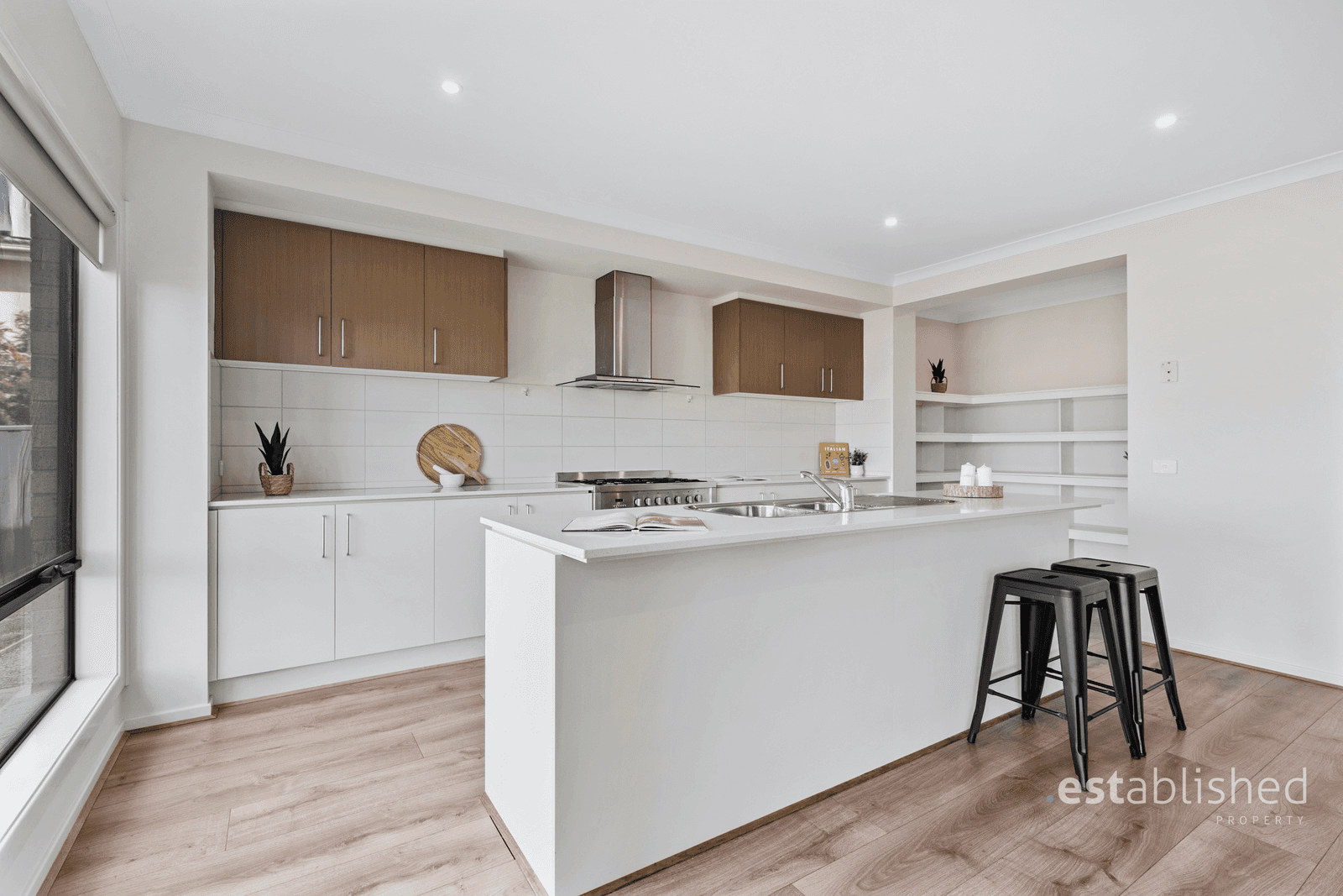 51 Coastal Promenade, SANCTUARY LAKES, VIC 3030