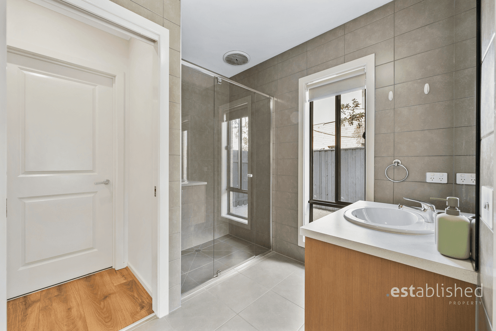 51 Coastal Promenade, SANCTUARY LAKES, VIC 3030