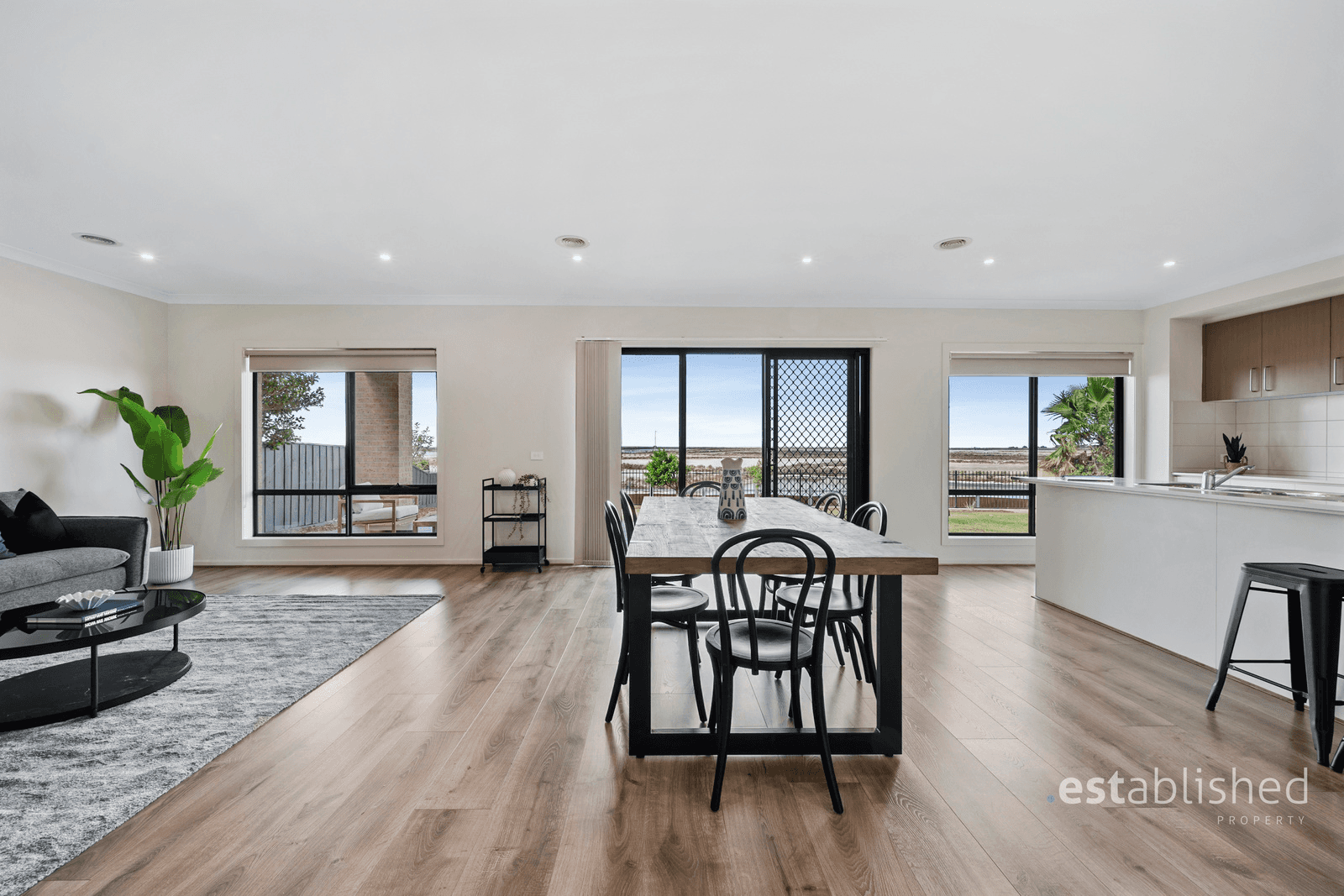51 Coastal Promenade, SANCTUARY LAKES, VIC 3030