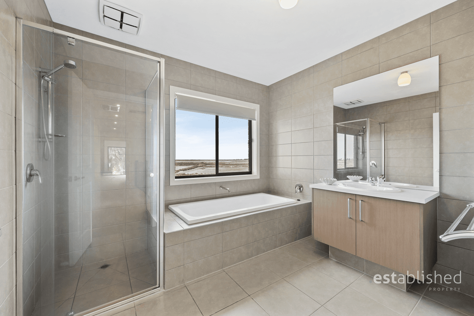 51 Coastal Promenade, SANCTUARY LAKES, VIC 3030