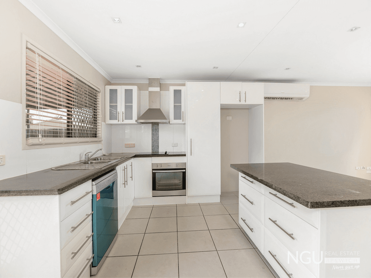 5 Ford Street, Raceview, QLD 4305
