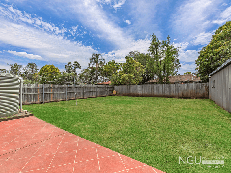 5 Ford Street, Raceview, QLD 4305