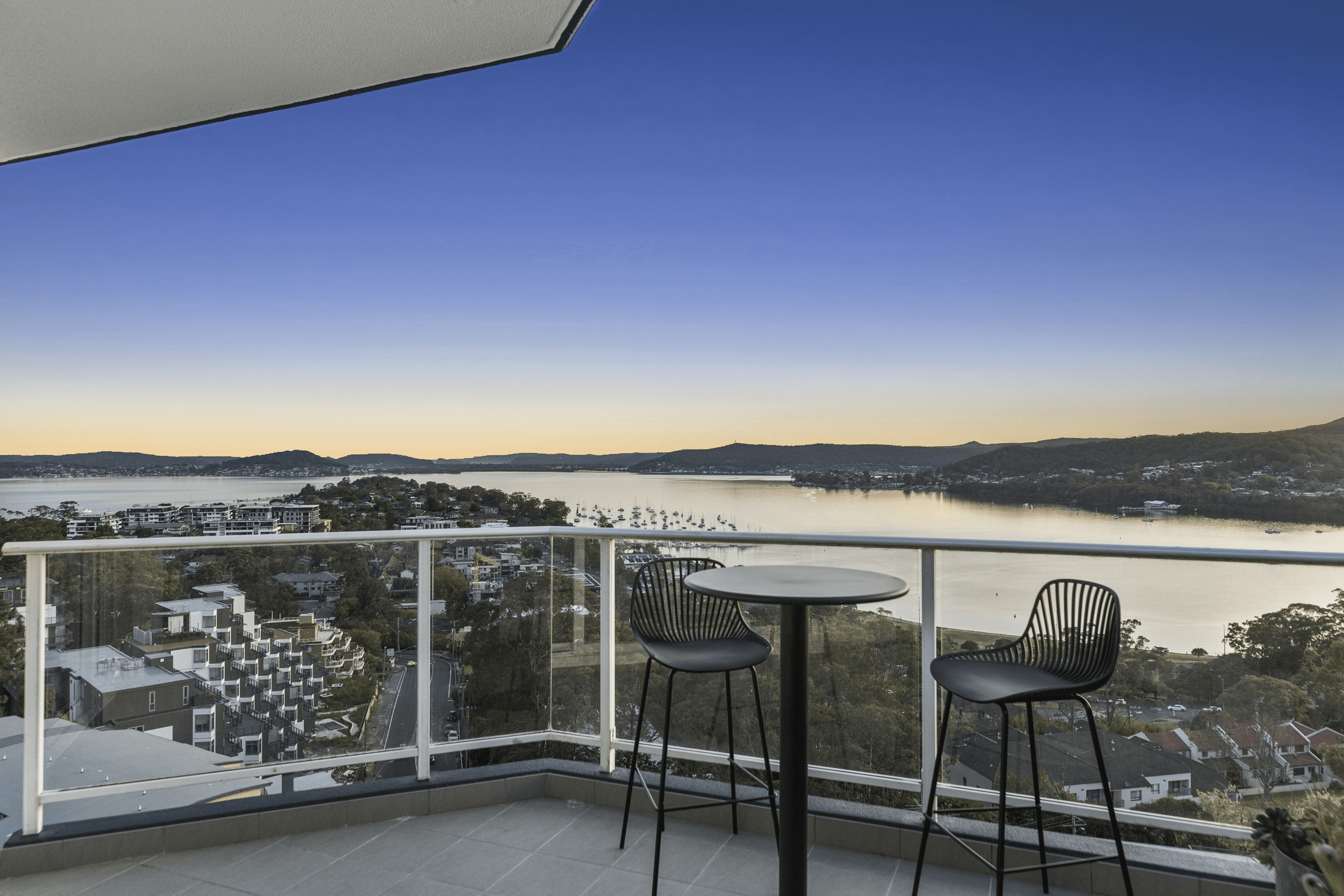 1004/97-99 John Whiteway Drive, GOSFORD, NSW 2250