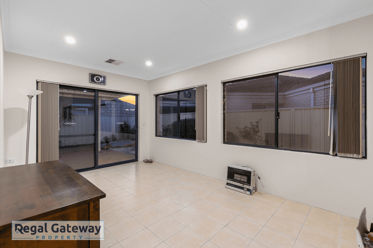 4 Imperial Gate, SUCCESS, WA 6164