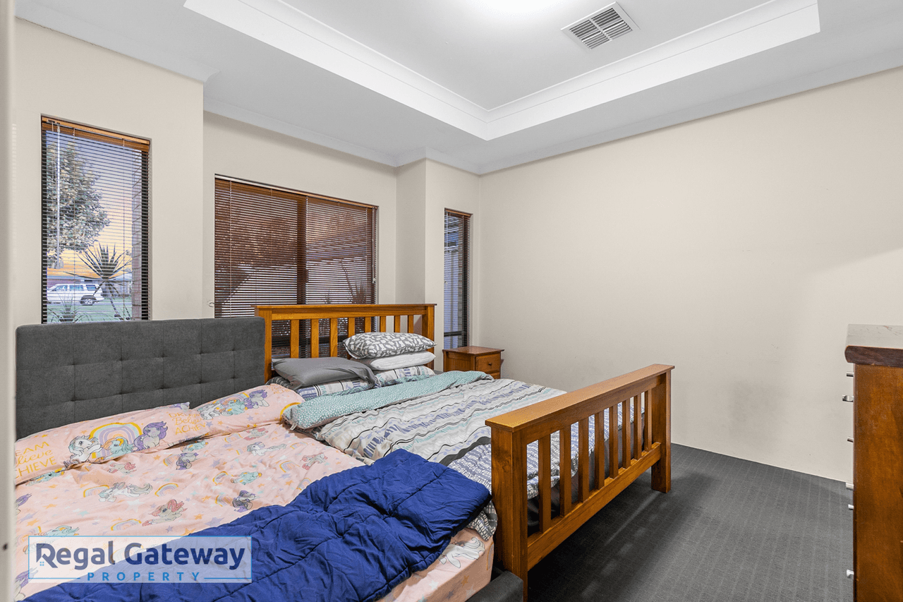 4 Imperial Gate, SUCCESS, WA 6164