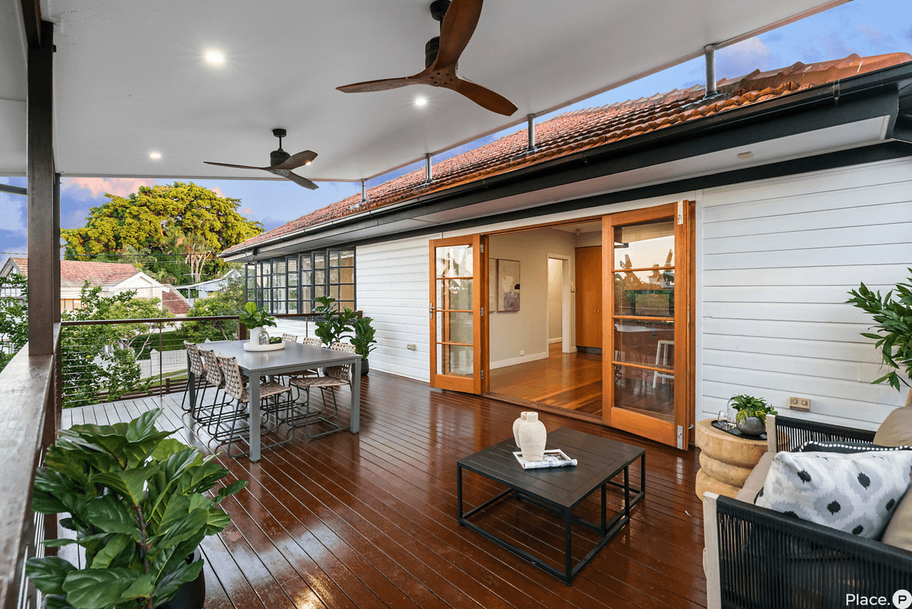 384 Cornwall Street, Greenslopes, QLD 4120