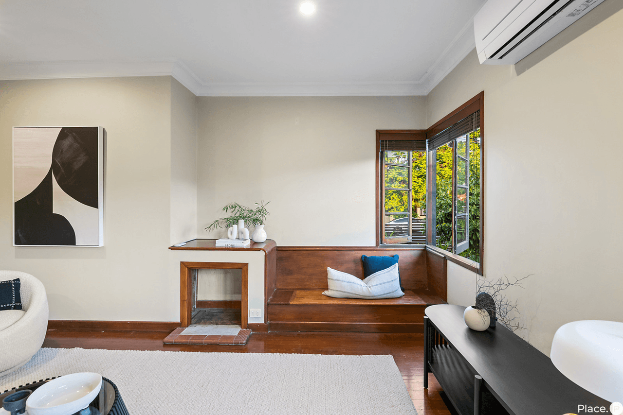 384 Cornwall Street, Greenslopes, QLD 4120