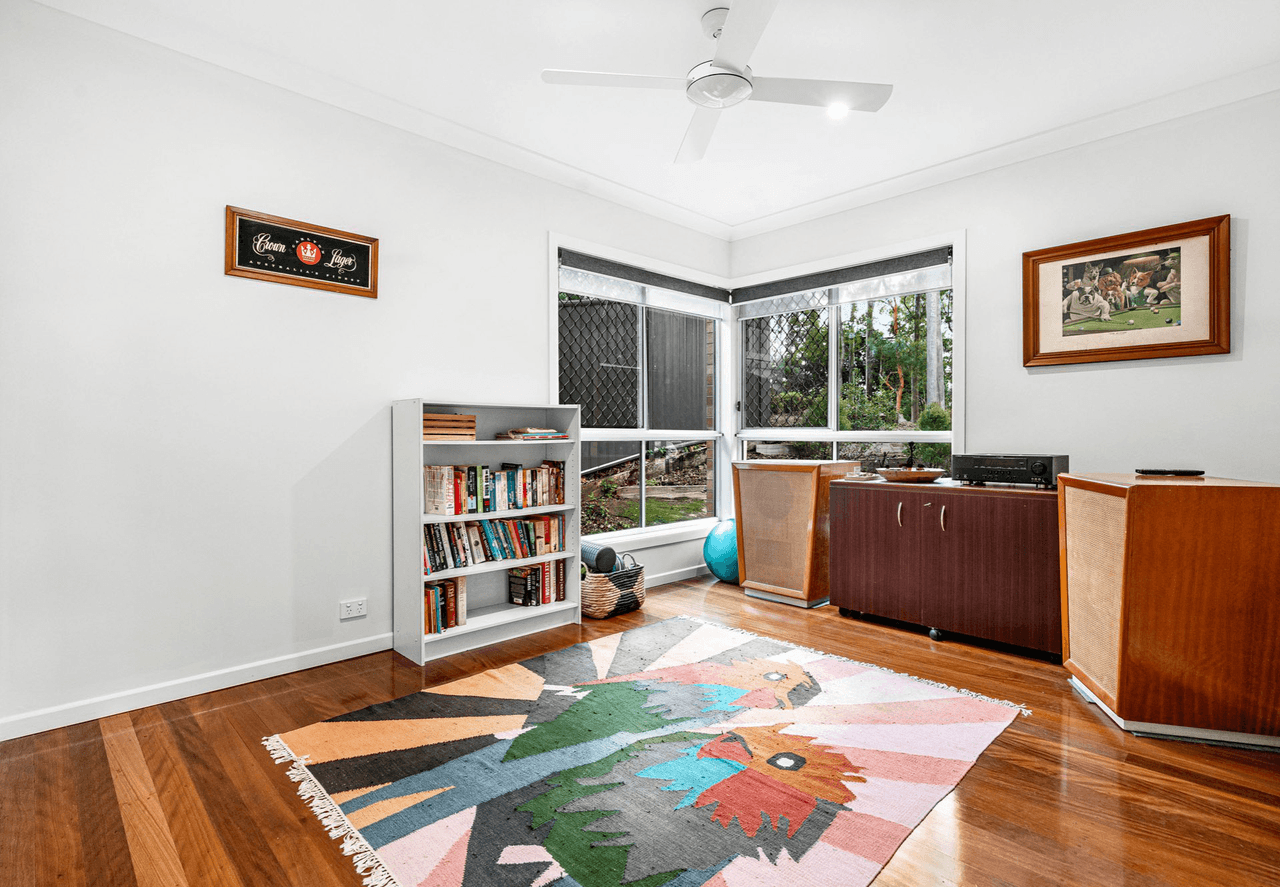 30 Cedarleigh Road, KENMORE, QLD 4069