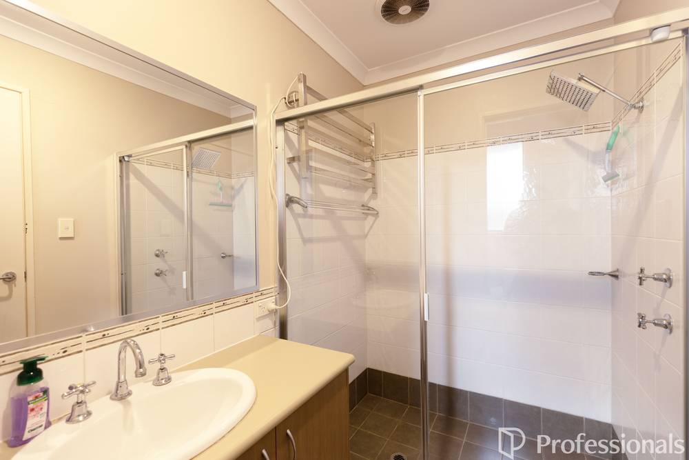 1 Halpin Circle, ELLENBROOK, WA 6069
