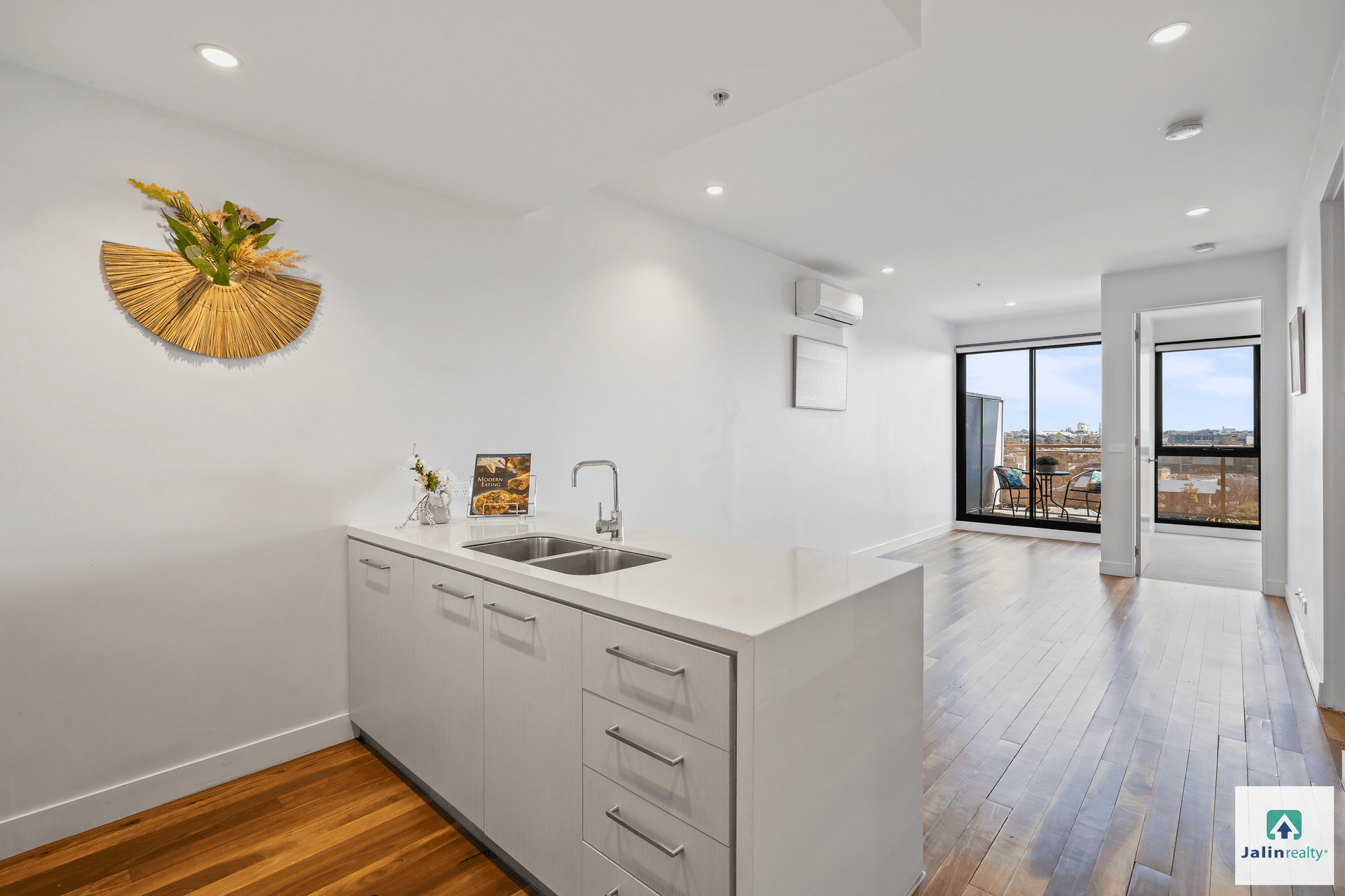 803/59 Paisley Street, Footscray, VIC 3011