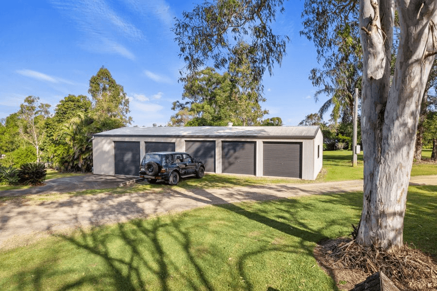 98 Benson Road, ARALUEN, QLD 4570