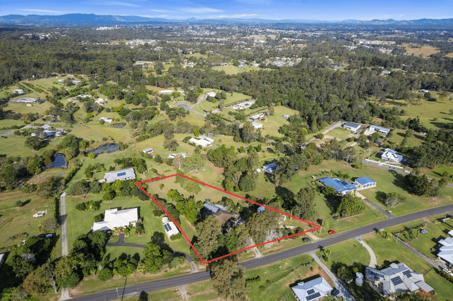 98 Benson Road, ARALUEN, QLD 4570