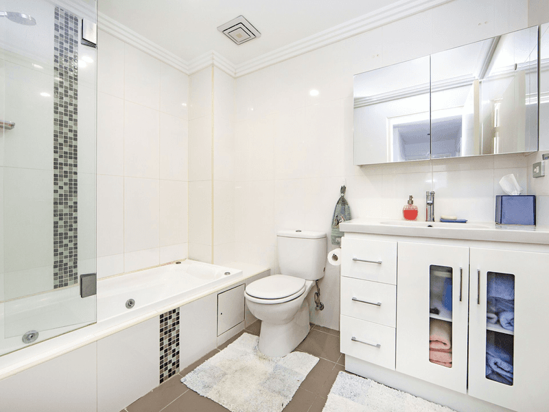 33/18-24 Torrens Avenue, THE ENTRANCE, NSW 2261