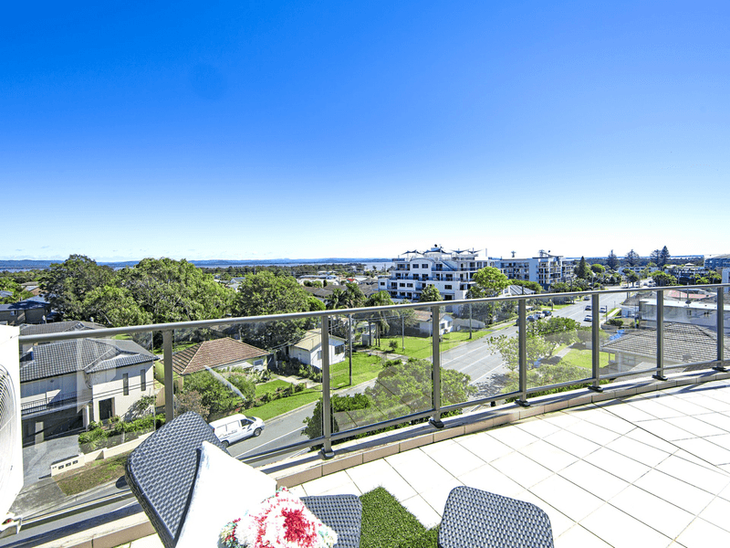 33/18-24 Torrens Avenue, THE ENTRANCE, NSW 2261
