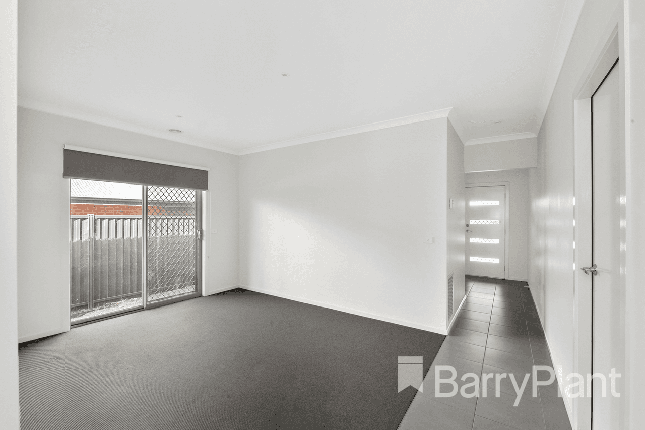 33 Wilmott Street, Lucas, VIC 3350