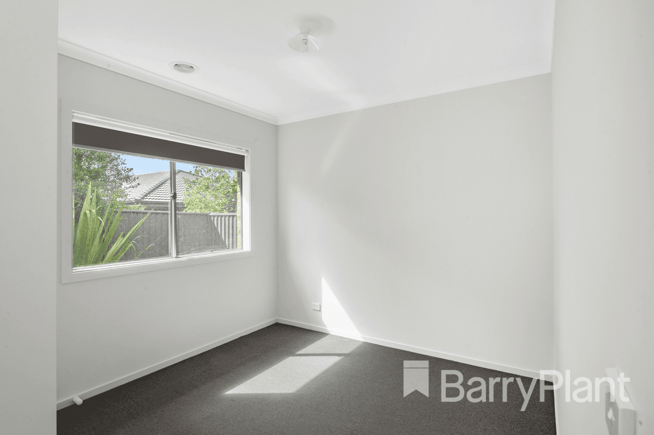 33 Wilmott Street, Lucas, VIC 3350