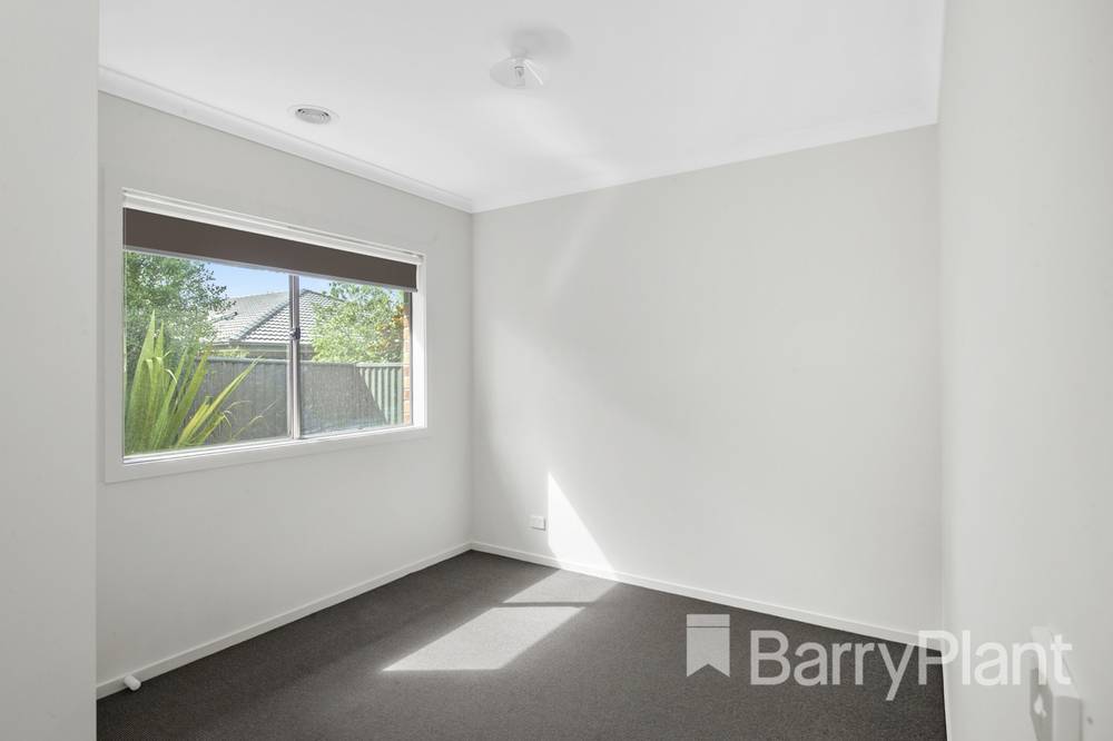 33 Wilmott Street, Lucas, VIC 3350
