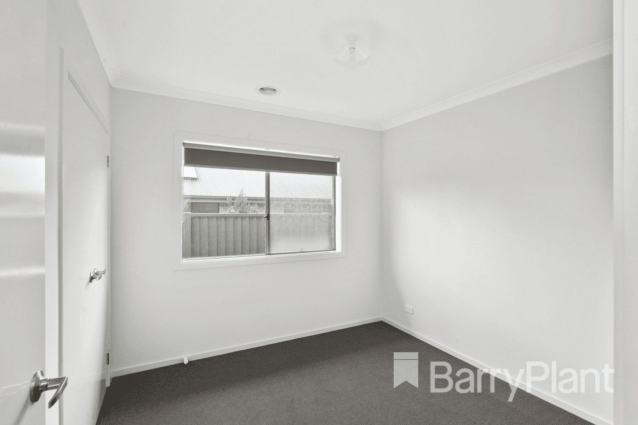 33 Wilmott Street, Lucas, VIC 3350