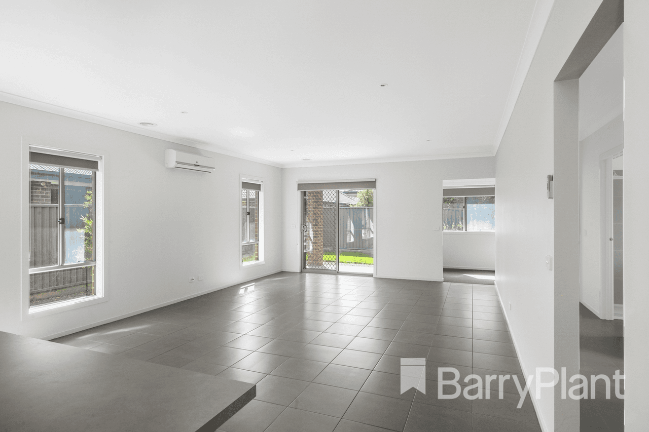 33 Wilmott Street, Lucas, VIC 3350