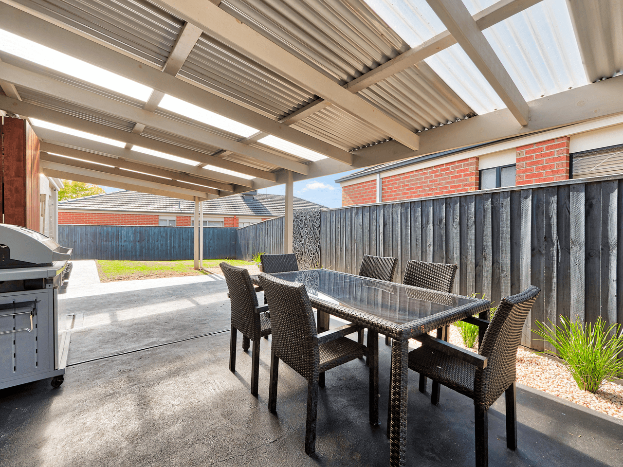 20 Chatswood Drive, NARRE WARREN SOUTH, VIC 3805