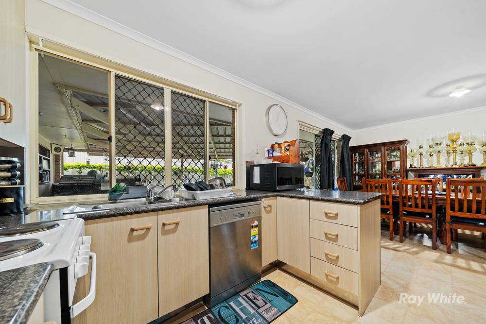 10 Thistle Street, REGENTS PARK, QLD 4118