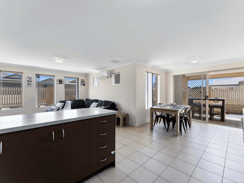 Unit 10/25 Peppermint Gardens, AUBIN GROVE, WA 6164