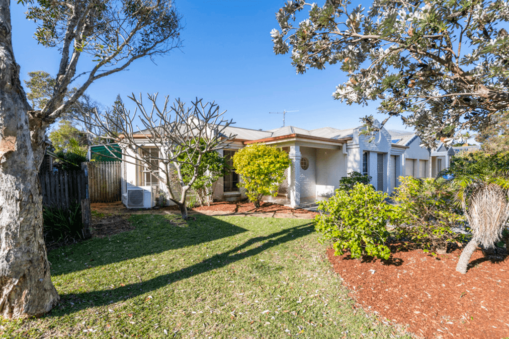 14 Beachside Way, YAMBA, NSW 2464