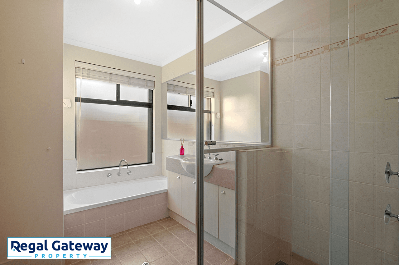 3 Swallowtail Avenue, SUCCESS, WA 6164