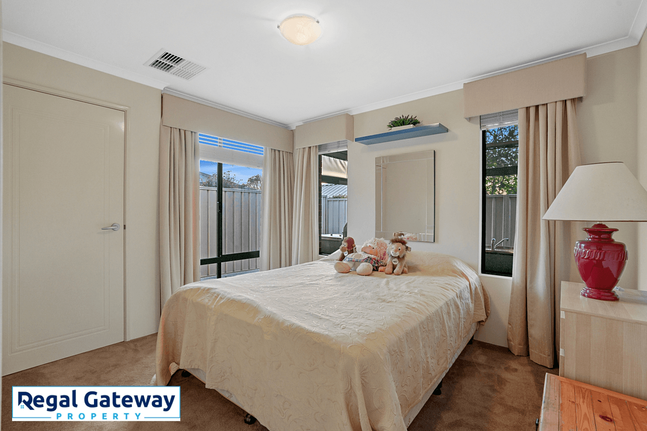 3 Swallowtail Avenue, SUCCESS, WA 6164